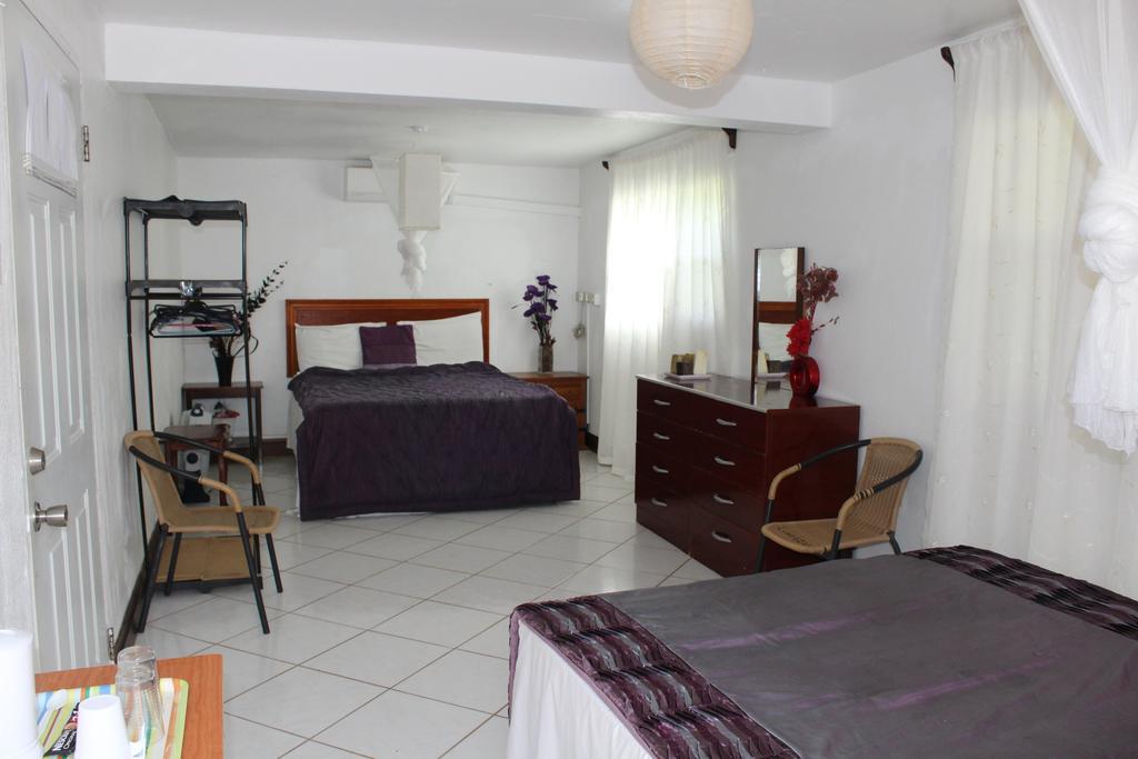 Fern Tree Bed And Breakfast Frigate Bay Екстер'єр фото